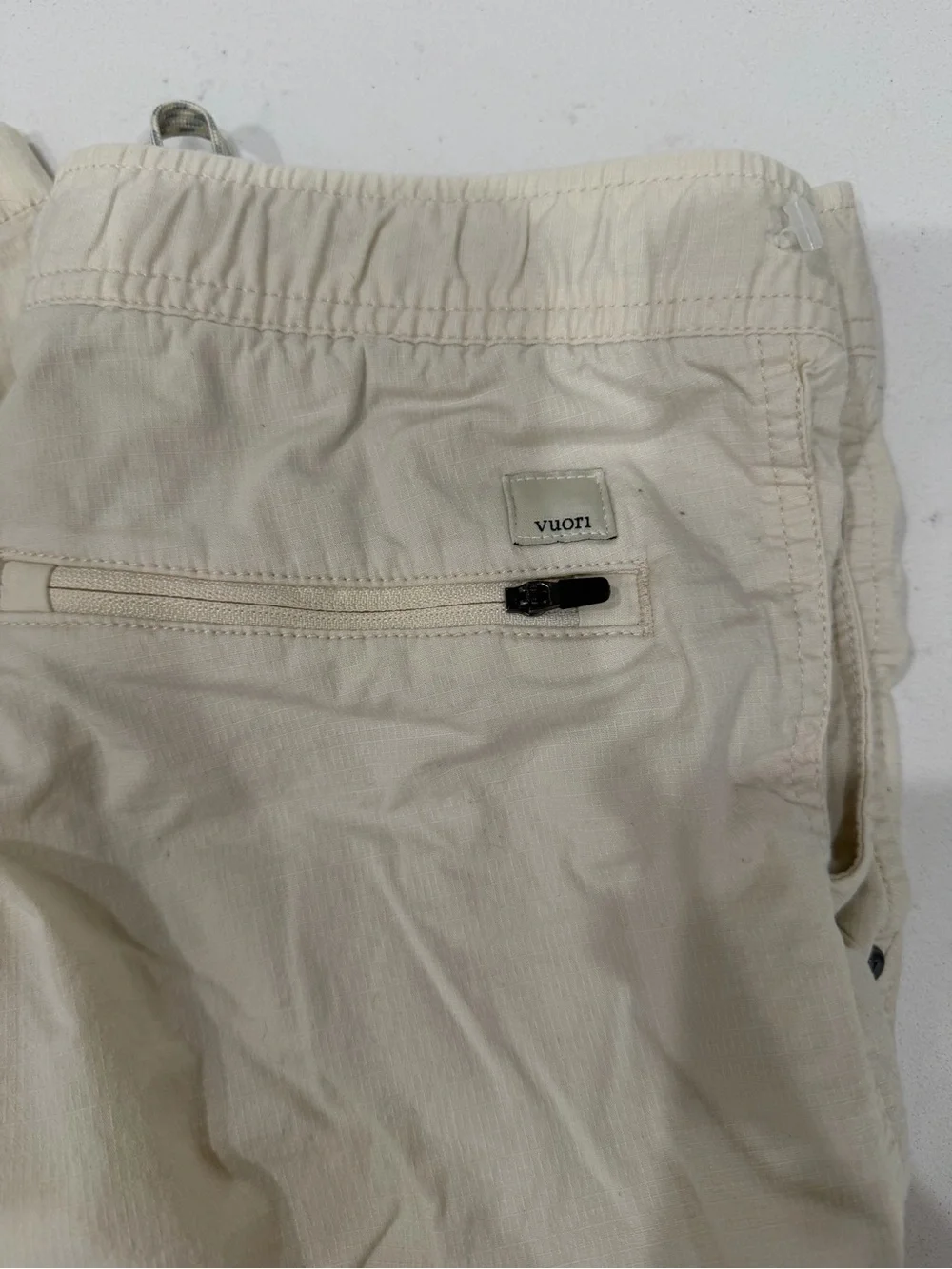 Vuori Off-White/ Cream Lightweight Chino Joggers
